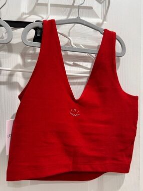 New Beyond Yoga Red V-Neck Crop Sports Bra S